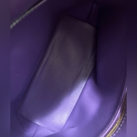 Louis Vuitton Monogram Vernis Bronze Bag. Comes with COA - Picture 12 of 16